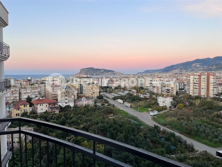 Apartment with a beautiful view of the mountains and the fortress of Alanya-id-8444-photo-1