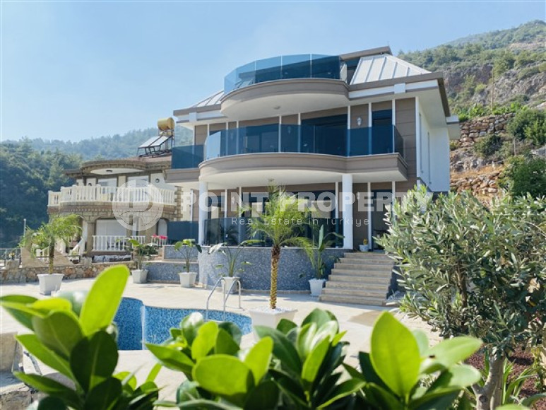 Luxury property: private villa 4+1, 230m², with its own infrastructure in the mountains of the center of Alanya-id-1754-photo-1
