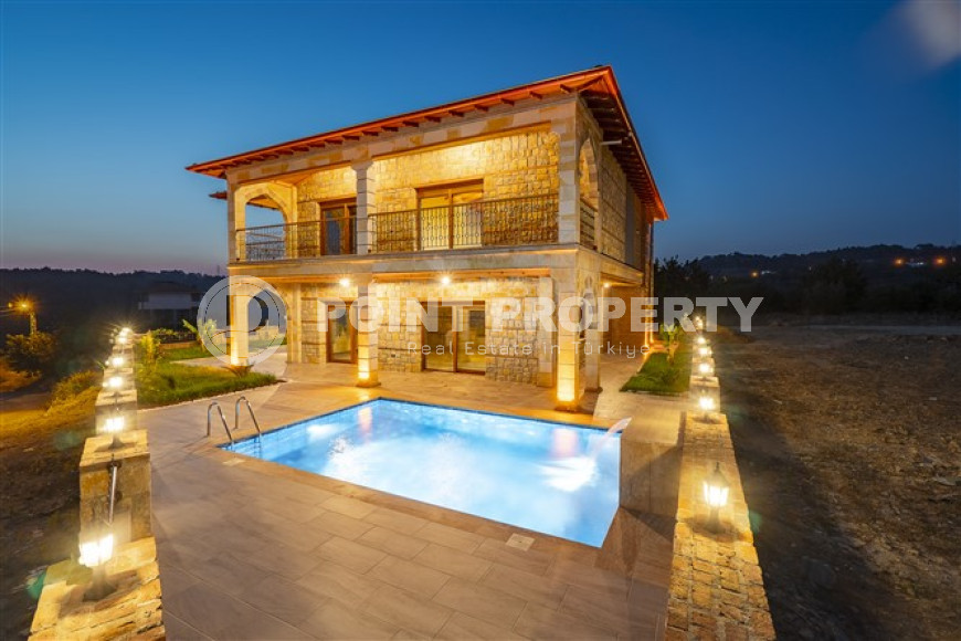 Luxurious four-bedroom villa, 388m² with its own infrastructure, 1000m from the sea, Avsallar-id-1817-photo-1