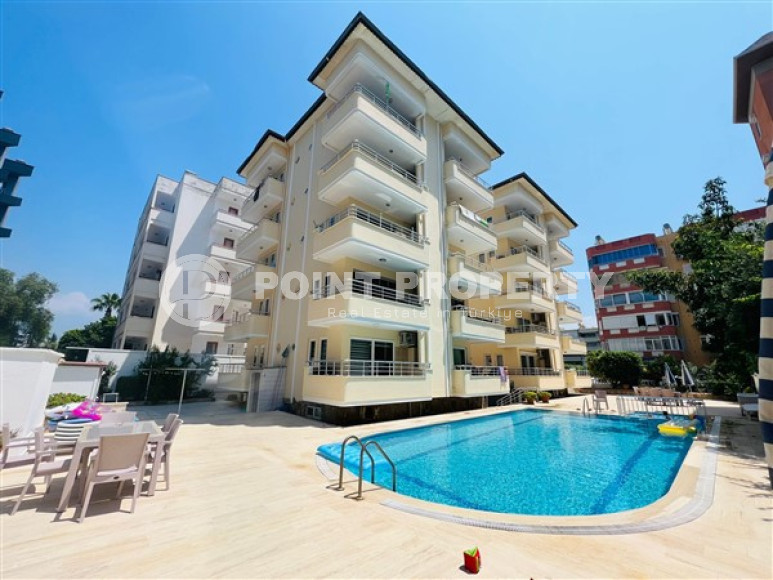 One bedroom apartment, 60m², ready to move in, 100m from the sea in Alanya - Oba-id-1843-photo-1