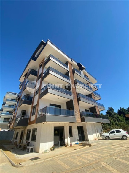 New three bedroom apartment, 140m², overlooking Alanya Fortress, in Upper Oba, Alanya-id-1868-photo-1