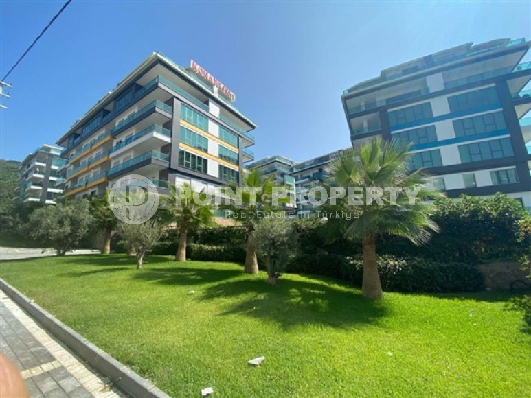 Furnished apartment 1+1, 65m², in a luxury complex with its own beach in Kargicak, Alanya-id-1895-photo-1