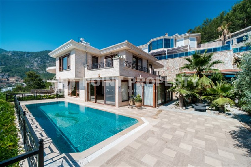 Stunning 4+1 villa of 280 m² with private pool in the elite mountainous area of Alanya Bektas-id-1907-photo-1