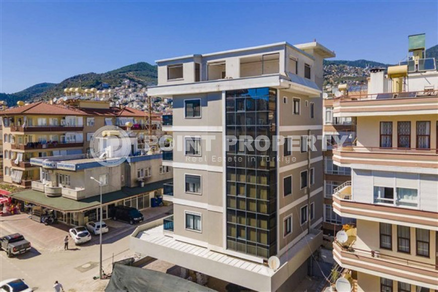 Alanya center: four-room apartment, 165m², in a complex with car parking, 1650m from the sea-id-2200-photo-1