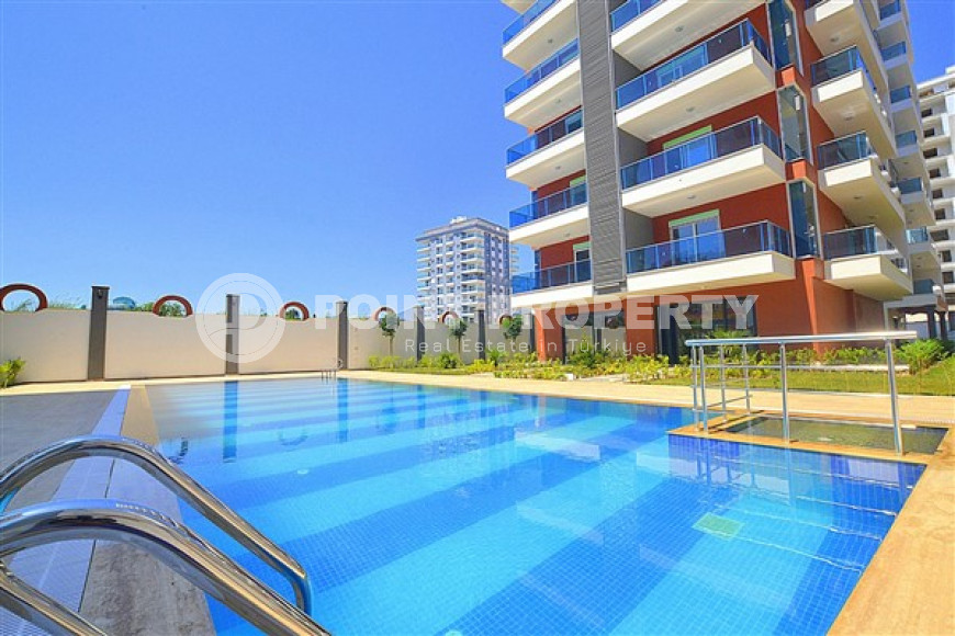 Ready to move in, three-room apartment, 115 m², 550 m from the sea in Mahmutlar, Alanya-id-2294-photo-1