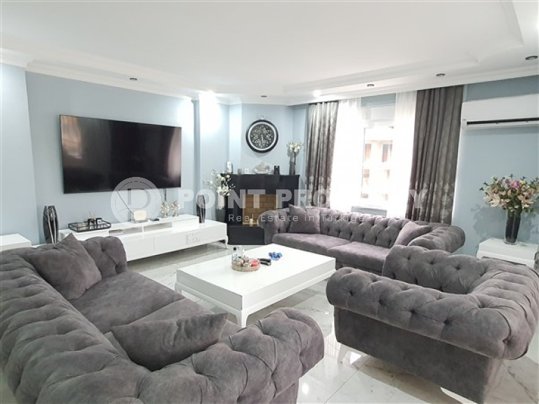 Luxury property: penthouse 4+1, 260 m², with designer interior, in the Lower Oba area, Alanya-id-2323-photo-1