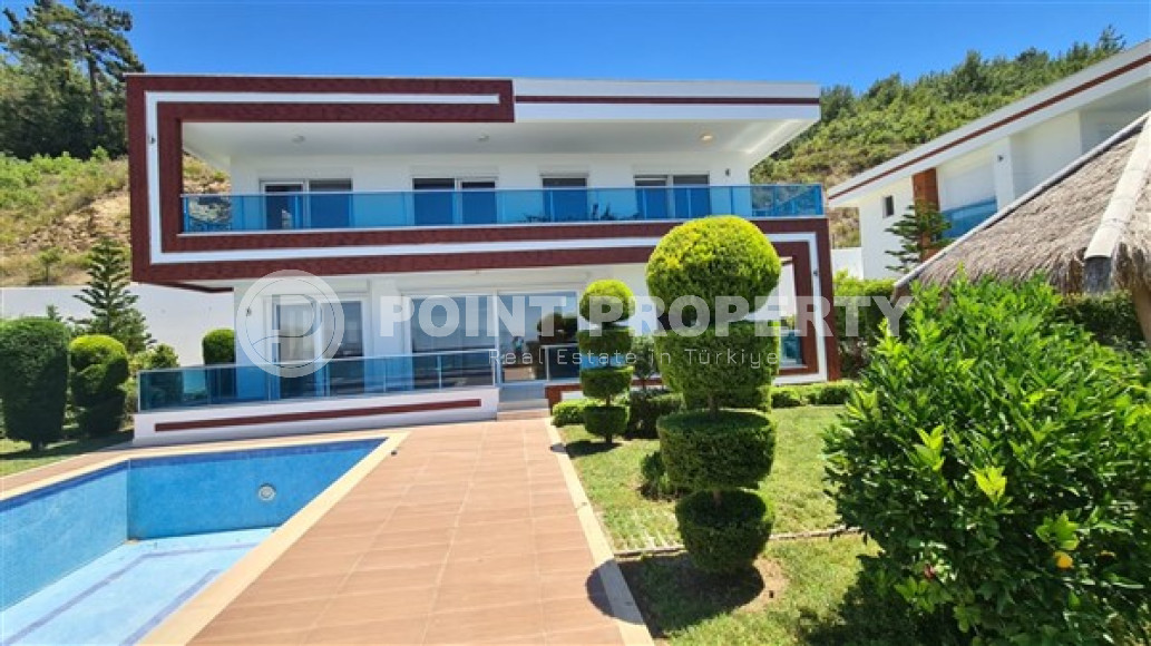 Luxury villa 4+1, 300m², with private pool in a grand residential complex in Alanya - Kargicak-id-2377-photo-1