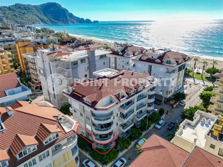 Furnished two-bedroom apartment, 140m², in the center of Alanya, on the first coastline-id-2470-photo-1
