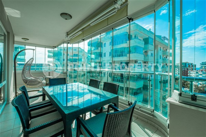View three-room apartment, 120 m², in the center of Tosmur, Alanya, in a complex with infrastructure-id-2492-photo-1