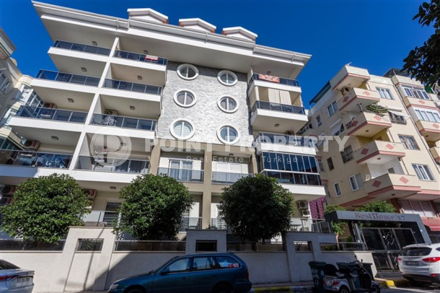 One bedroom apartment with new excellent renovation in the central area of Alanya-id-2541-photo-1