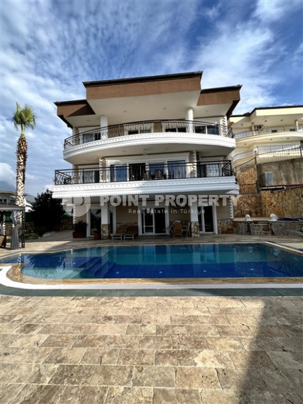Luxurious private villa 6+2, 375m², with private pool in Alanya - Kargicak-id-2586-photo-1