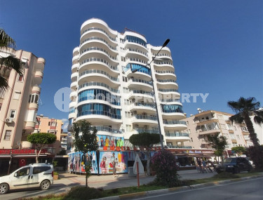 Luxurious 2+1 apartment with an area of 110 m2 from the owner in the Mahmutlar area just 150 meters from the sea and 500 meters from the center of the area-id-1232-photo-1