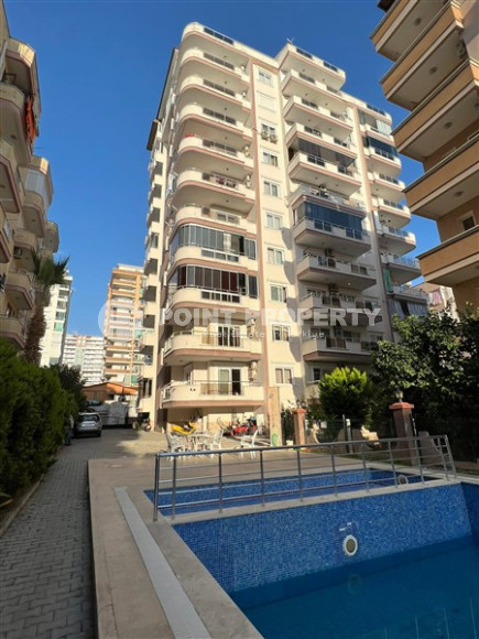 Inexpensive one-bedroom apartment, 65m², 400m from the sea in Mahmutlar, Alanya-id-2726-photo-1