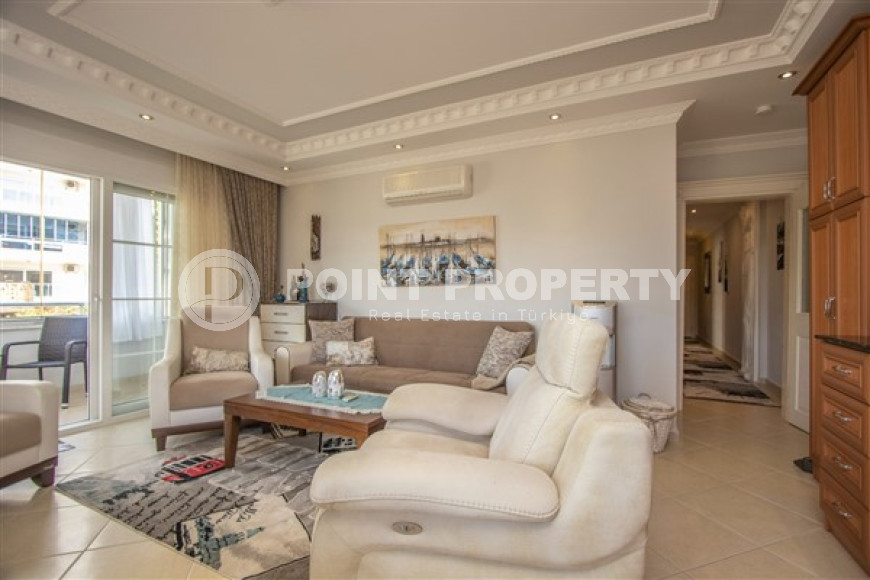 Furnished apartment 2+1, 100m², in a residence with a swimming pool in Cikcilli, Alanya-id-2734-photo-1
