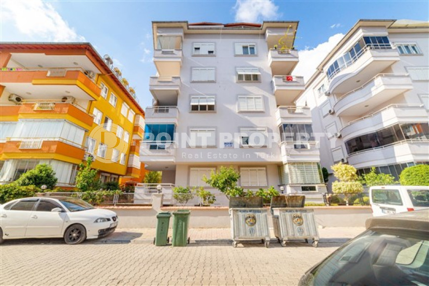 Atmospheric three-room apartment 120 m2, Alanya, lower Oba, in a low-rise complex from a famous developer-id-2789-photo-1