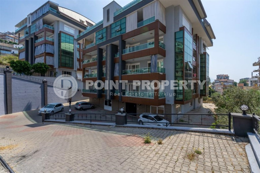 Luxury 3+1 apartment with an area of 165 m2 from the owner in the Hasbahce area, the center of Alanya, 450 meters from the historical center-id-1259-photo-1