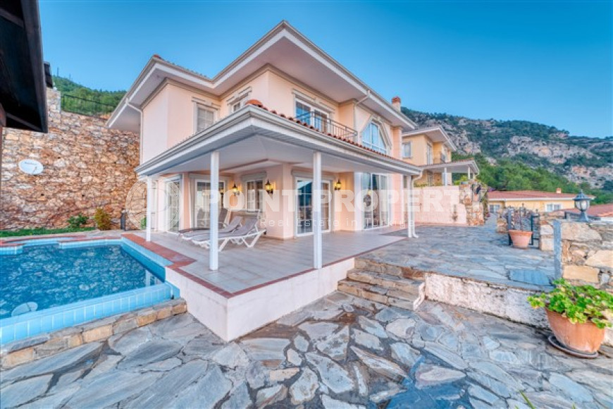 Furnished private villa 4+1, 280m², with private pool in the mountainous area of Alanya Tepe-id-1616-photo-1