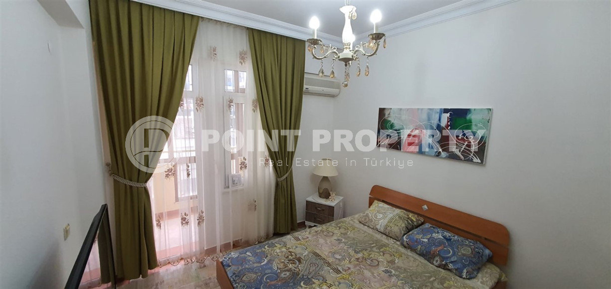 Inexpensive three-room apartment 450 meters from the sea, Mahmutlar, Alanya-id-3103-photo-1