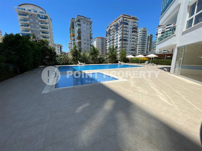 Urgent sale of an apartment in Mahmutlar 1+1 with furniture and appliances, 70 sq.m.-id-1274-photo-1