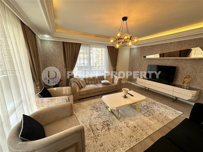 Respectable apartment 125 m2 with two bathrooms and balconies, Mahmutlar, Alanya-id-3114-photo-1