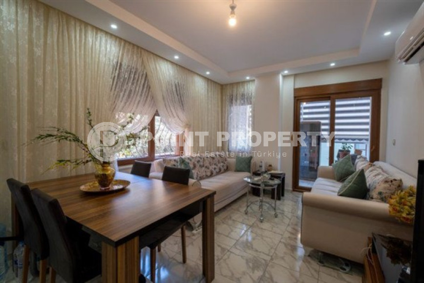 Well-maintained three-room apartment 120 m2, Alanya center, sold furnished-id-3219-photo-1