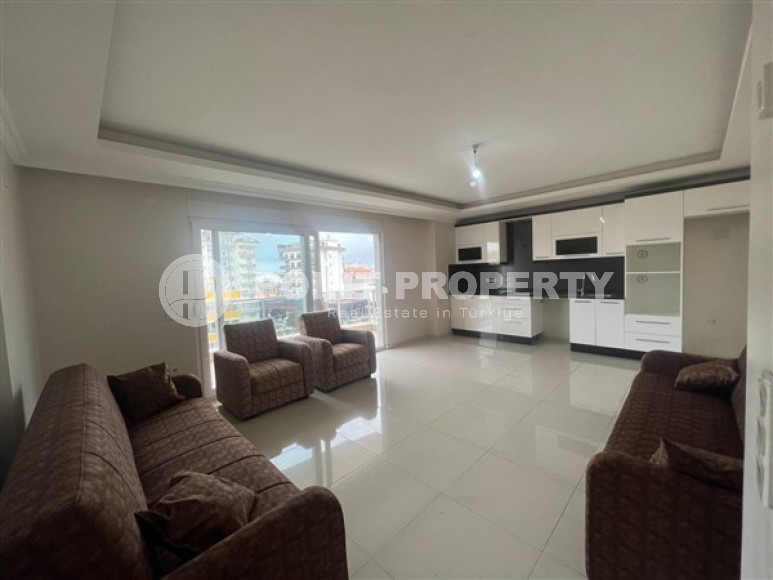 Well-maintained 2+1 apartment on the 6th floor of a residential complex with a swimming pool, Oba, Alanya-id-3228-photo-1