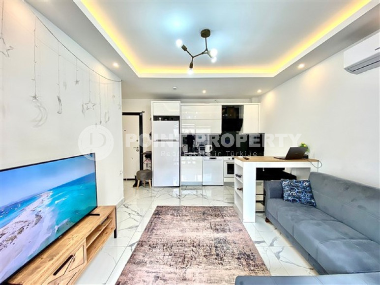 Small two-room apartment 57 m2 in the center of Alanya, 250 meters from city attractions-id-3268-photo-1
