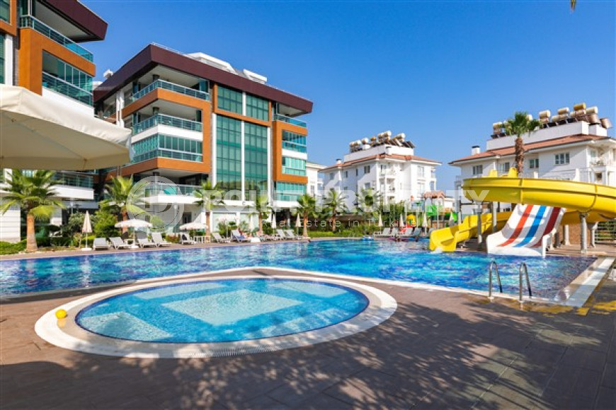 Luxurious two-level penthouse with large rooms and balconies, Oba, Alanya-id-3296-photo-1
