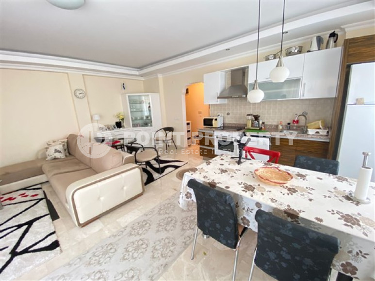 Inexpensive furnished apartment with an area of 115 m2 in Mahmutlar, Alanya-id-3320-photo-1