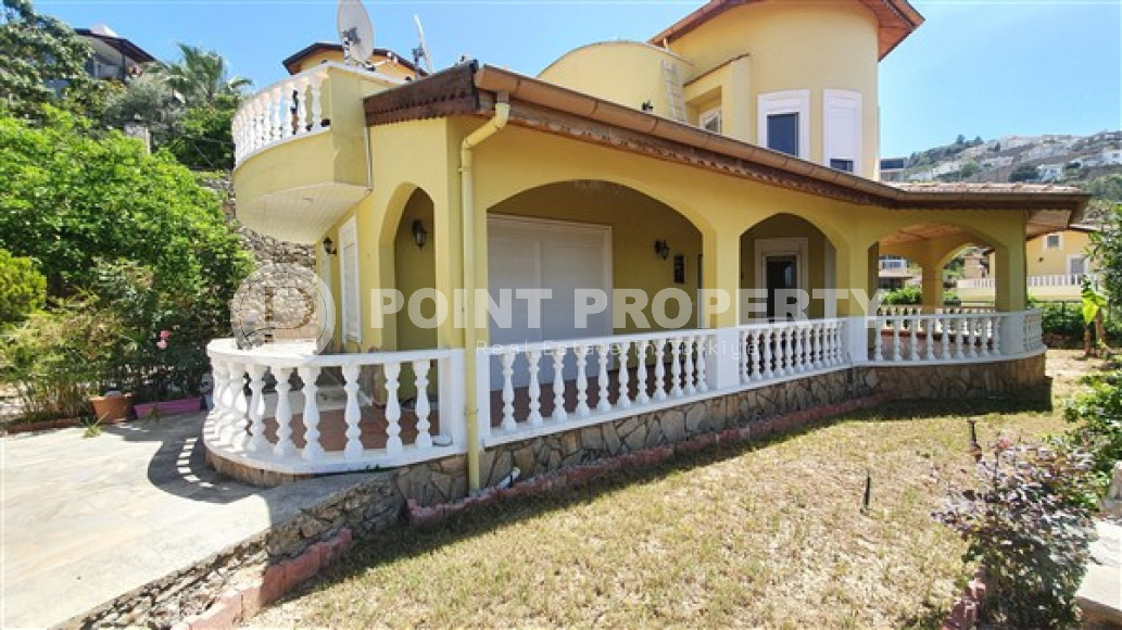 Nice compact 3+1 villa with private garden, Kargicak, Alanya-id-3337-photo-1