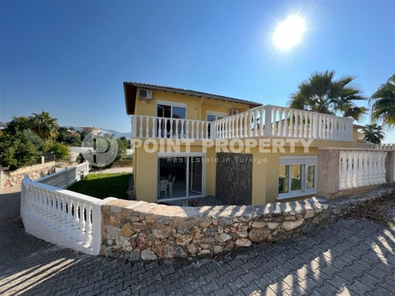 Duplex villa 3+1 with an area of 200 m2 in the Konakli area, furnished-id-3355-photo-1