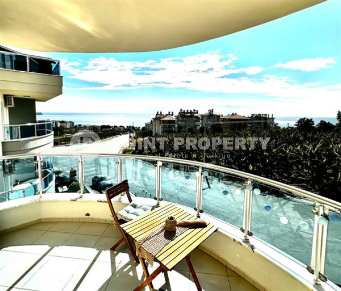 Small two-room apartment 60 m2 on the first floor of a house, Alanya center-id-3415-photo-1