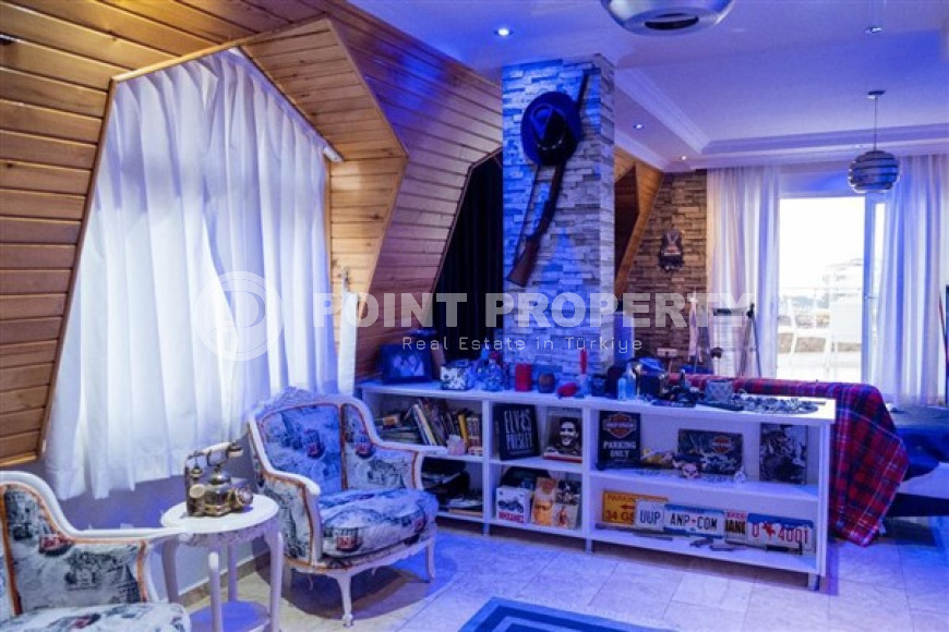 Spacious penthouse with a 2+1 layout and an area of 140 m2 with furniture, Cikcilli area-id-3482-photo-1