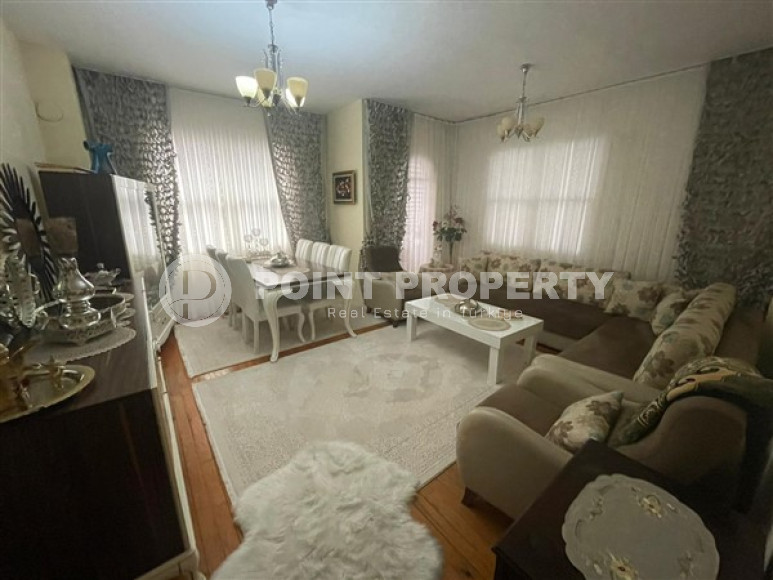 Inexpensive 2+1 apartment with an area of 95 m2, Alanya center, unfurnished-id-3529-photo-1
