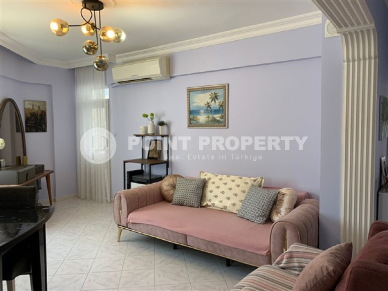 Three-room apartment 2+1 150 meters from the Mediterranean Sea, Oba district-id-3547-photo-1