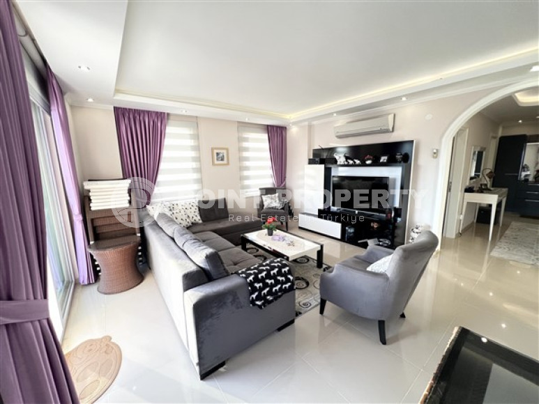 Spacious three-room apartment 125 m2 with furniture and two balconies in the Tosmur area-id-3685-photo-1
