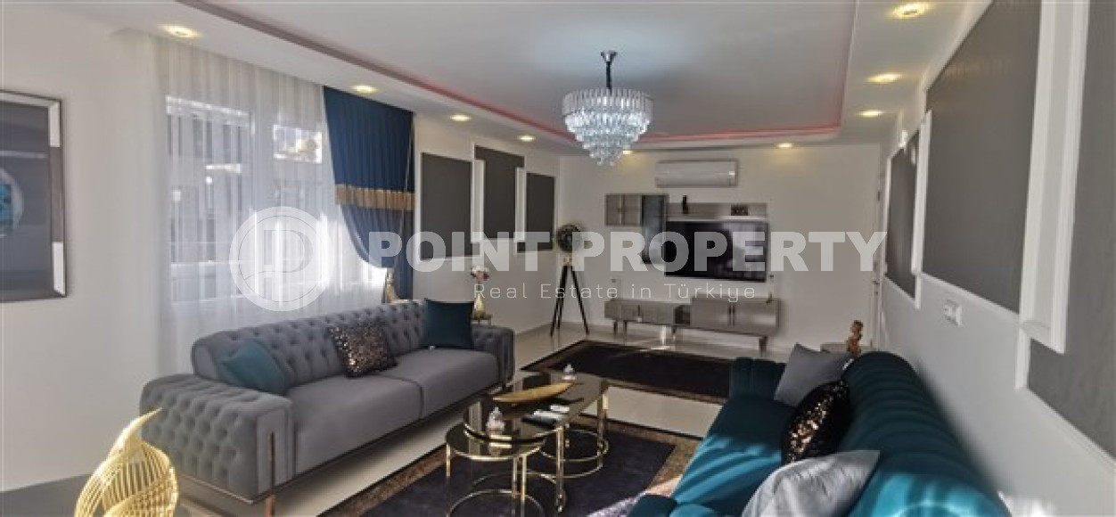 Spacious 3+1 apartment with an area of 160 m2 in the central part of Mahmutlar-id-3796-photo-1