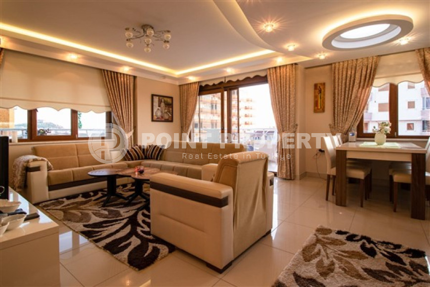 Spacious apartment of 140 m2 500 meters from the organized beaches of the Mahmutlar area-id-3812-photo-1