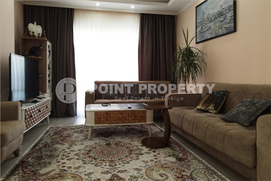 Apartment 1+1 with furniture and household appliances 250 meters from the center of Mahmutlar.-id-3843-photo-1