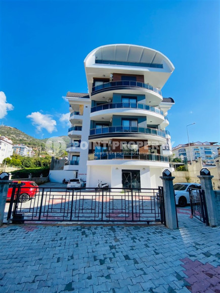 Modern three-room apartment with an area of 110 m2, Alanya center-id-3870-photo-1