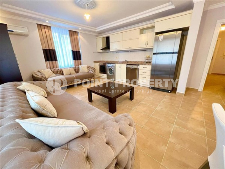 Small compact apartment with two bedrooms 300 meters from the sea.-id-3886-photo-1