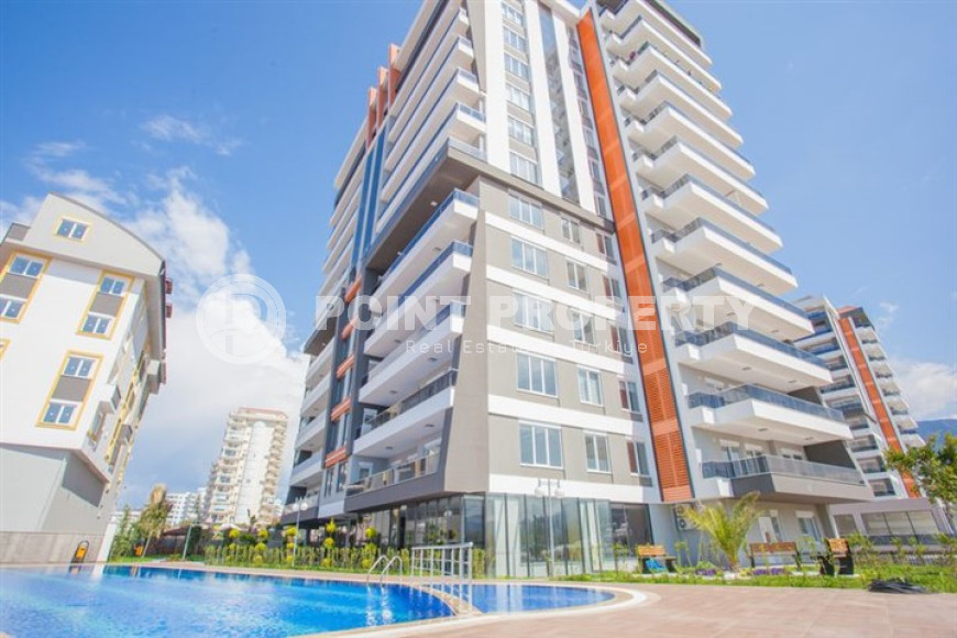 Spacious furnished apartment 168 m2 with glazed balconies, Mahmutlar district-id-3891-photo-1