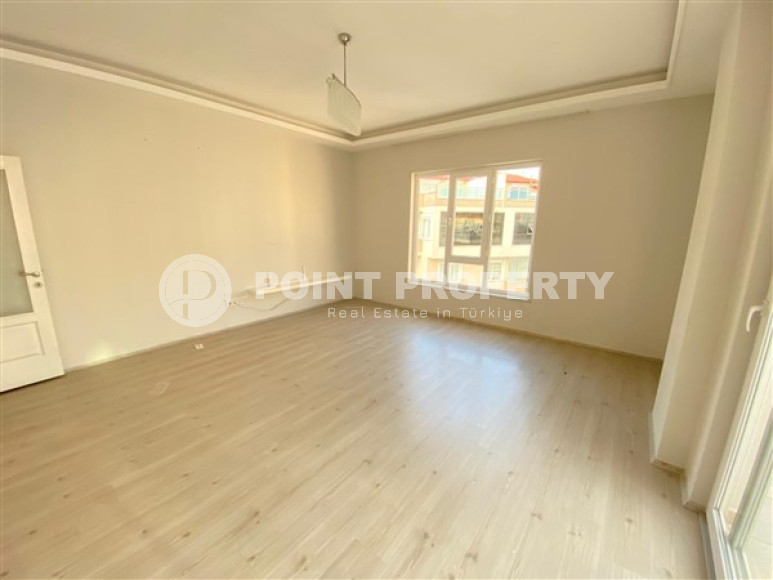 Spacious 2+1 apartment on the 6th floor 900 meters from the sea.-id-3916-photo-1
