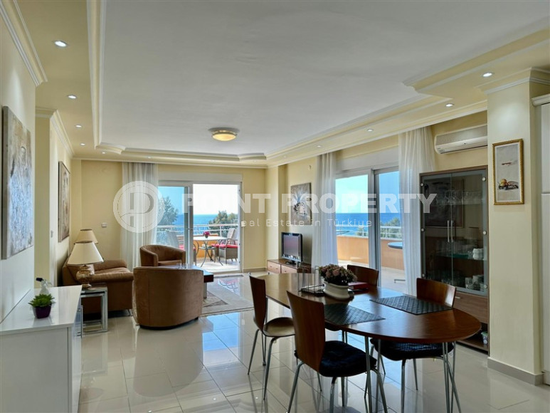 A wonderful apartment with two bedrooms on the very shore of the Mediterranean Sea.-id-3928-photo-1