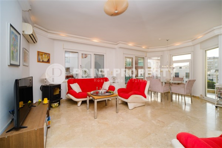 Bright furnished 2+1 apartment in a building with a swimming pool and garden.-id-3959-photo-1