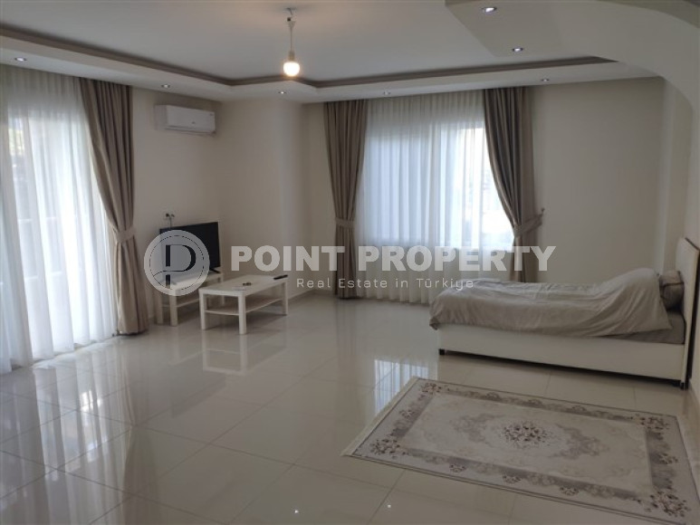 Duplex apartment with two bedrooms 300 meters from the sea in the Kestel area.-id-3963-photo-1