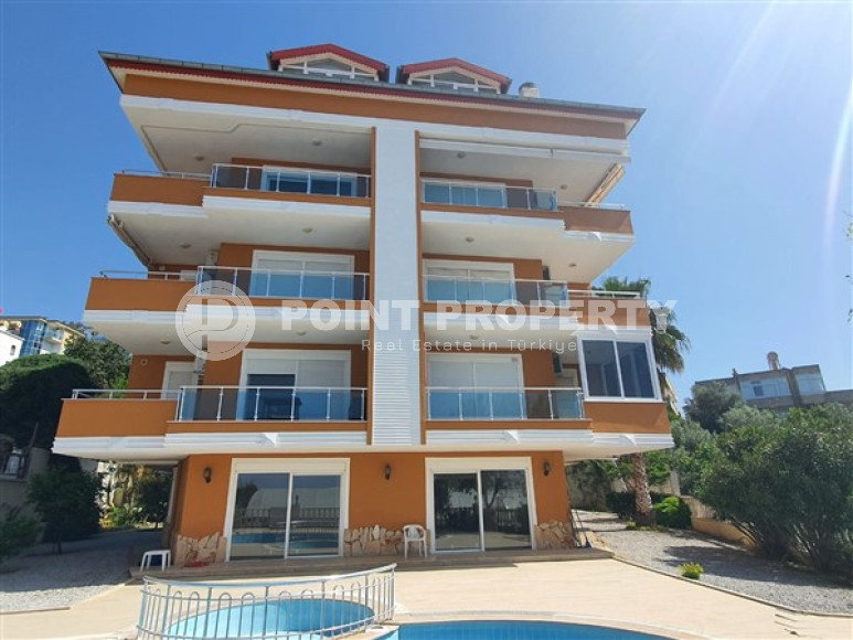 Duplex apartment 180 m2 on the third floor and roof of a low-rise complex, Demirtas district-id-3981-photo-1