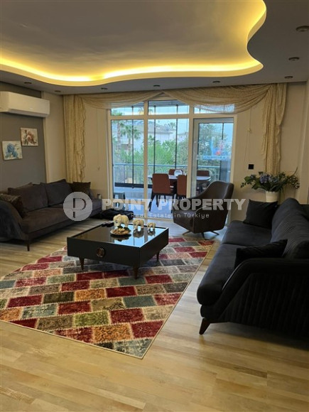 Three-room apartment 110 m2 with furniture and two equipped balconies, Cikcilli area-id-3991-photo-1