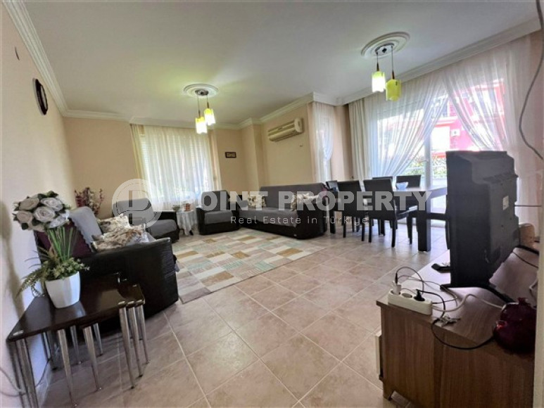 Bright apartment with two bedrooms 500 meters from the sea.-id-4056-photo-1