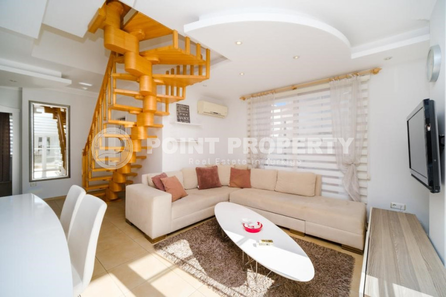 Comfortable four-room duplex 140 m2, Alanya center, Cleopatra Beach area-id-4086-photo-1